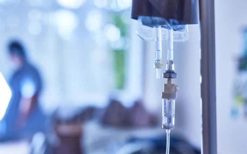 Trabalhador com câncer deve ser indenizado por dispensa discriminatória