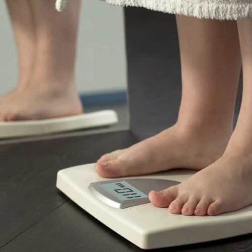 Gerente despedida 10 dias após cirurgia bariátrica deve ser indenizada