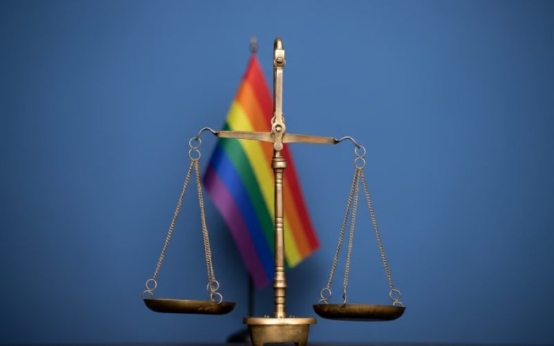 Hotel é condenado por discriminação contra trabalhador LGBTQIAPN+