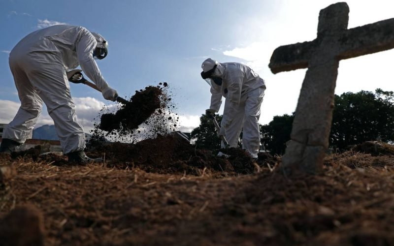 Justiça garante adicional de insalubridade a trabalhador de cemitério e expõe risco silencioso de contaminação ambiental