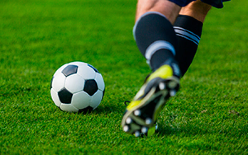 Clube paulista deve pagar cláusula compensatória desportiva por atraso de FGTS