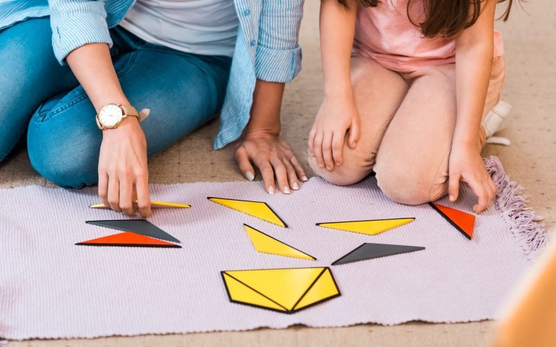 Assistente de turno inverso de educação infantil consegue enquadramento como professora