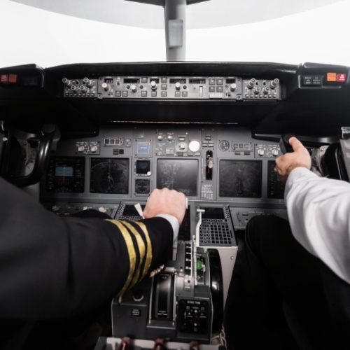 Copiloto despedido após participar de protesto sindical deve ser reintegrado