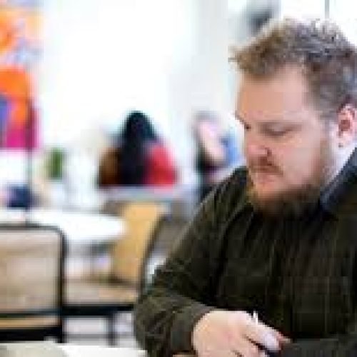 Empresa deve pagar R$ 160 mil em indenização por assédio e gordofobia