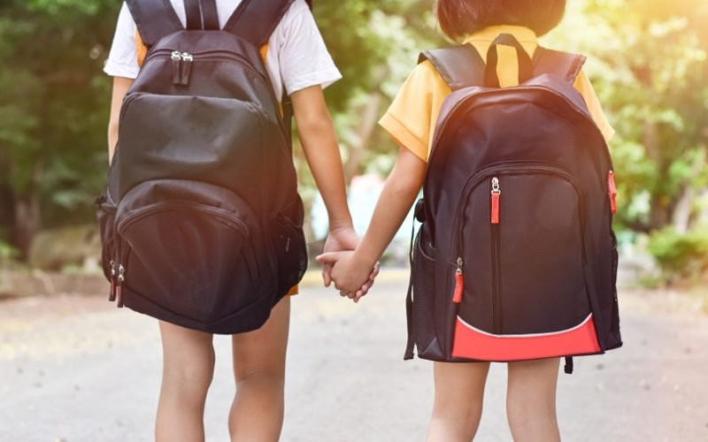 Empresa é condenada por transferência de empregada que resultou em perda da guarda de filhos