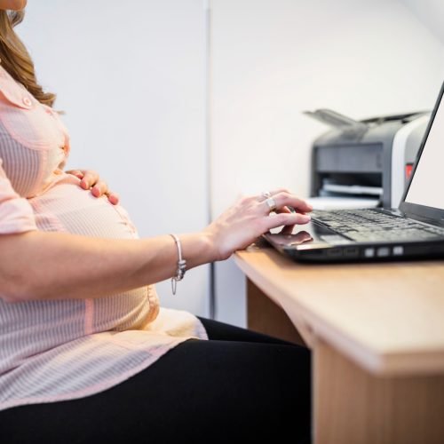 Justiça do Trabalho descarta estabilidade a estagiária gestante