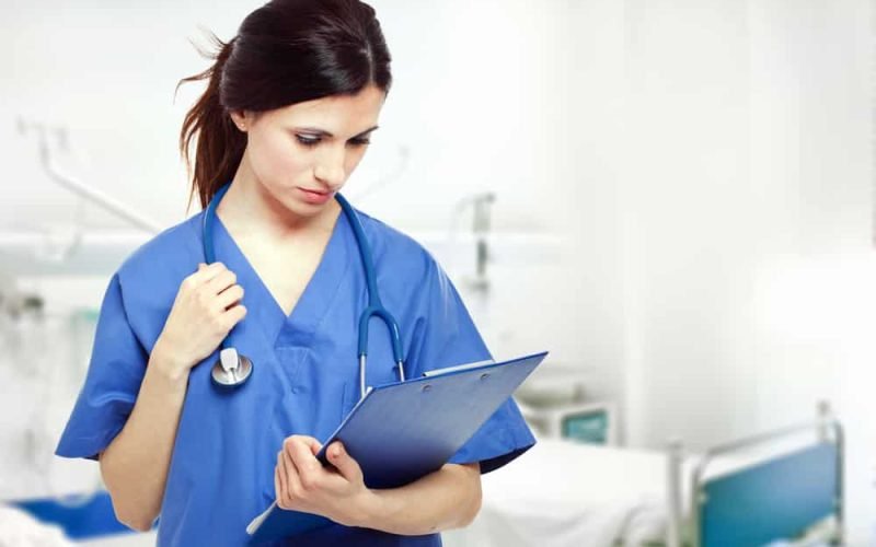 Técnica de enfermagem vai receber insalubridade de 40% por serviço na pandemia de covid-19