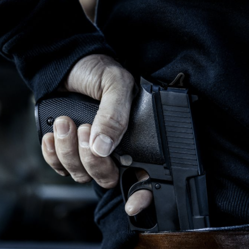 6ª Vara do Trabalho de Manaus mantém justa causa de vigilante que gravou vídeo armado com ameaças à esposa usando telefone corporativo