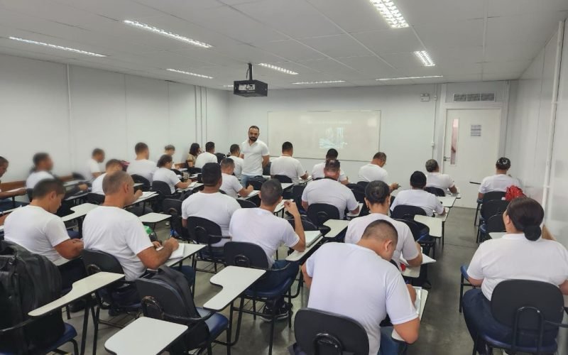 Monitor de ressocialização em Piraquara será indenizado por danos estéticos e por portar arma