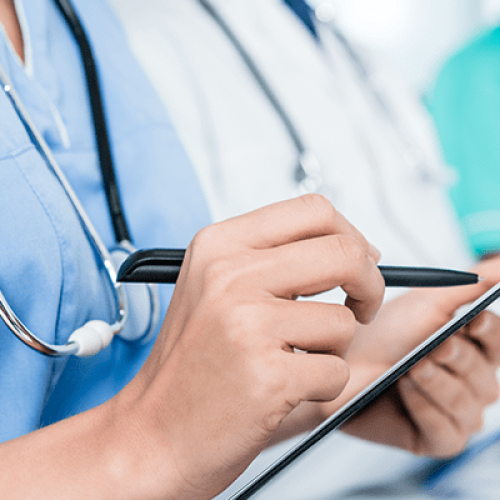 Técnica de enfermagem vai receber insalubridade de 40% por serviço na pandemia de covid-19