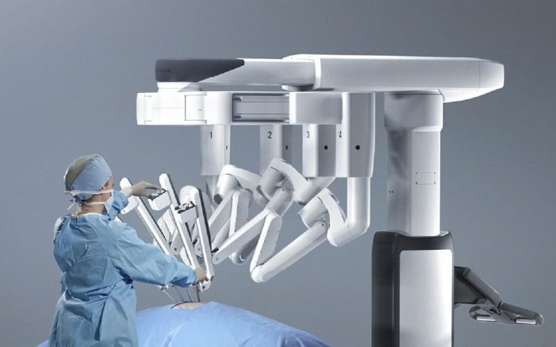 TRT-RJ determina reembolso integral de cirurgia robótica e indenização a aposentado com câncer de próstata