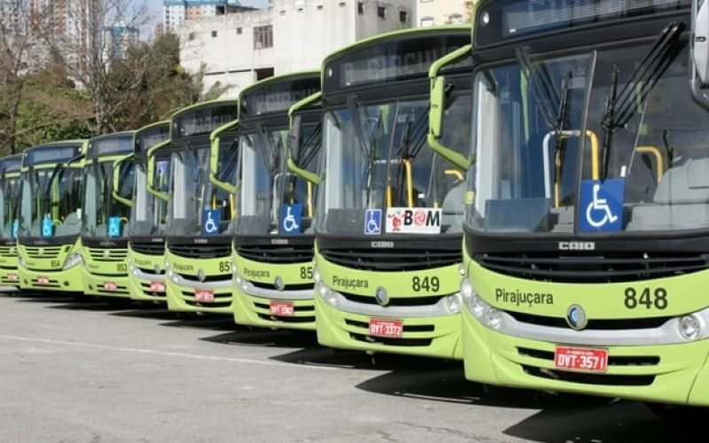 Empresa de ônibus que tentou mudar local da ação é condenada por revelia