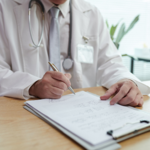 Trabalhador que ameaçou médico da empresa tem dispensa por justa causa mantida