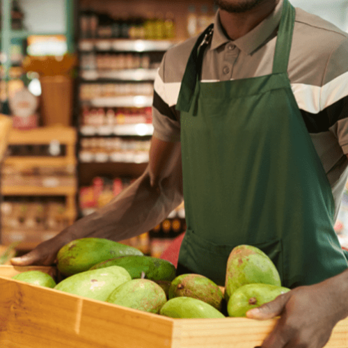 Operadora de supermercado será indenizada após sofrer discriminação racial e religiosa