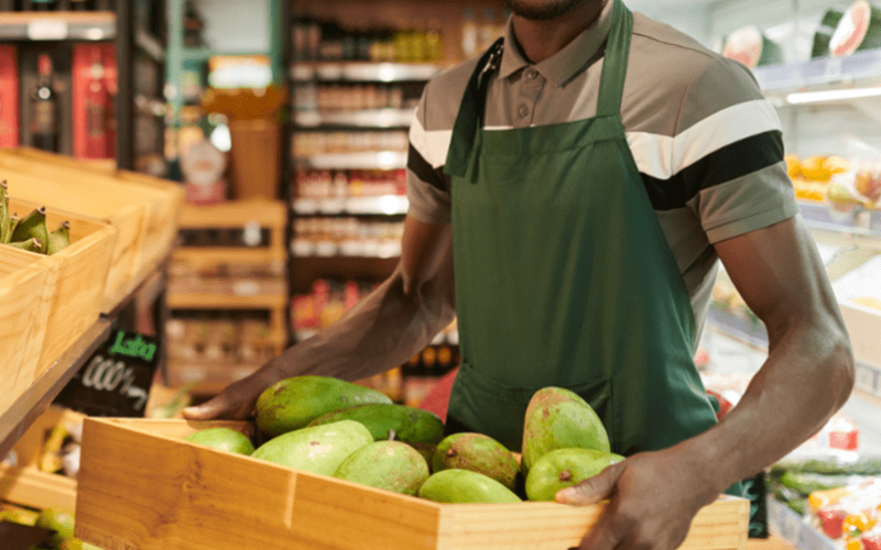 Operadora de supermercado será indenizada após sofrer discriminação racial e religiosa