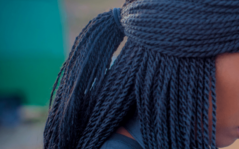 Mantida justa causa de trabalhadora que apelidou colega negra de “Medusa” em referência ao penteado rastafári com “dreadlocks”
