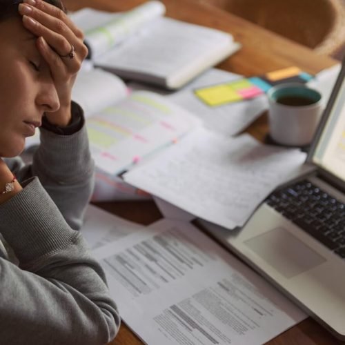 Multinacional é condenada por cobranças abusivas que resultaram em burnout de trabalhadora