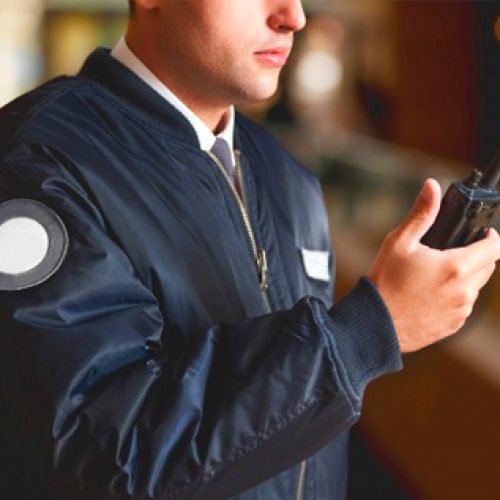 TST garante justiça gratuita a vigia que trabalhou para empresário carioca 